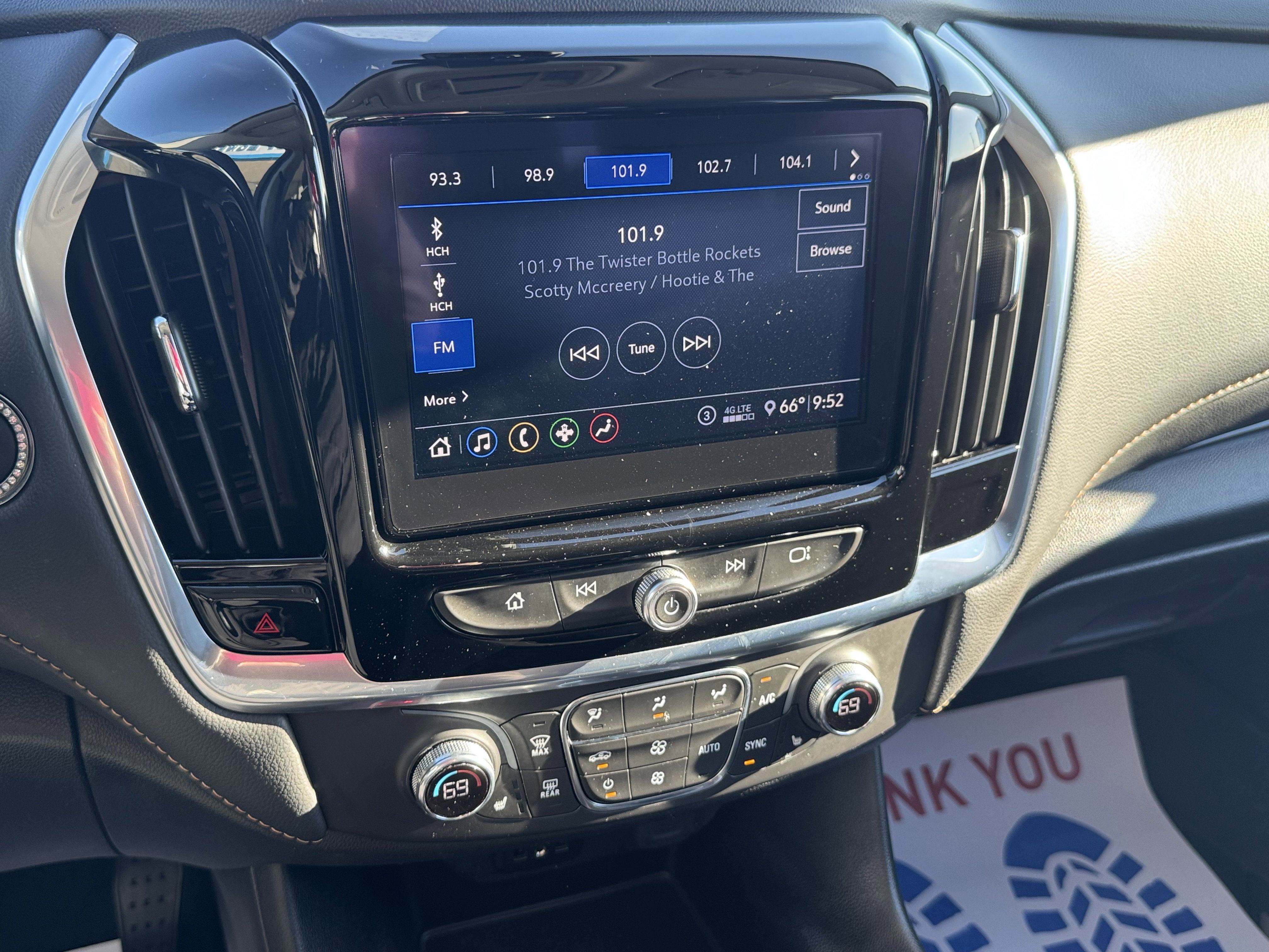 2021 Chevrolet Traverse LT Leather