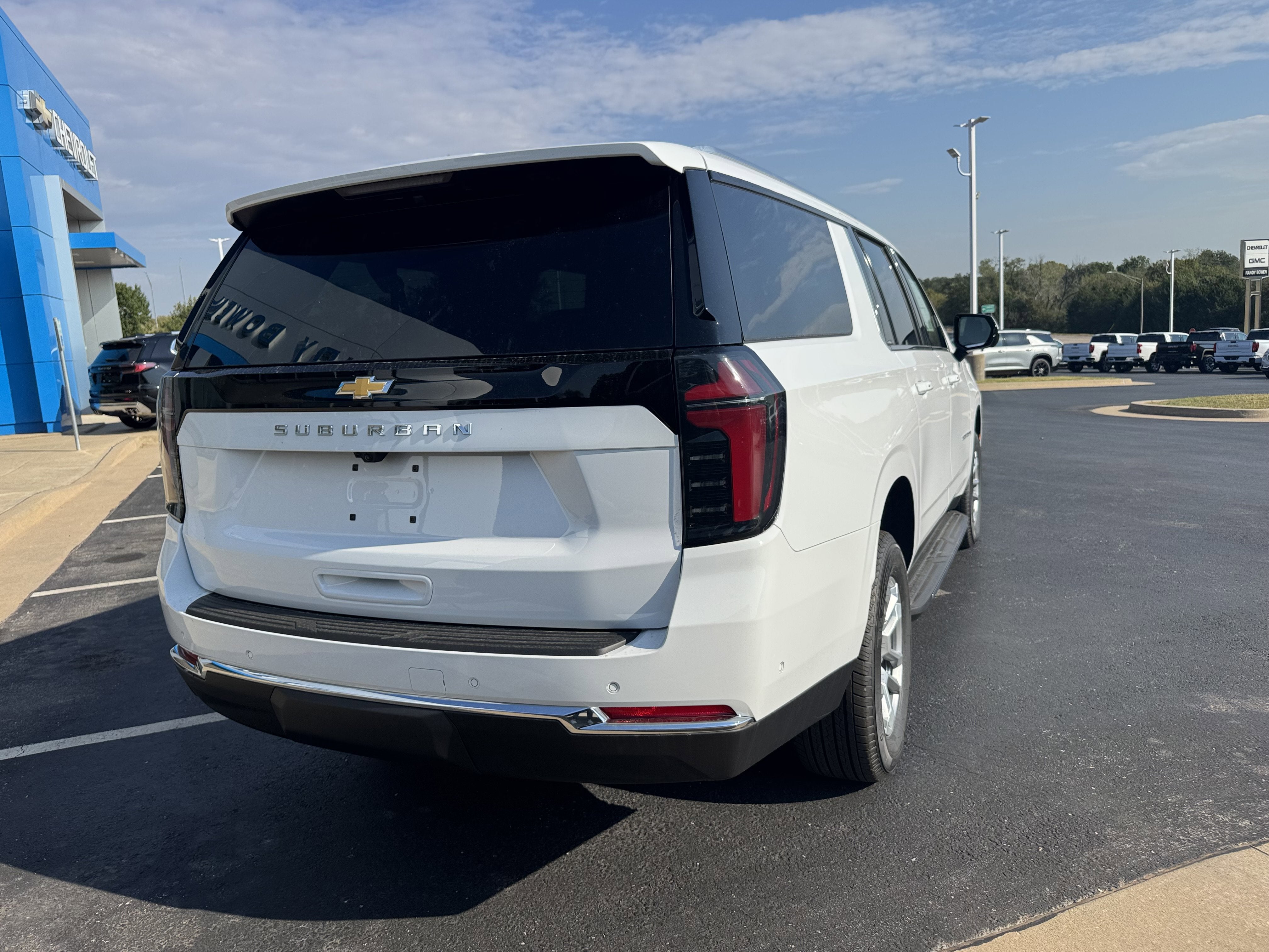 2026 Chevrolet Suburban LS