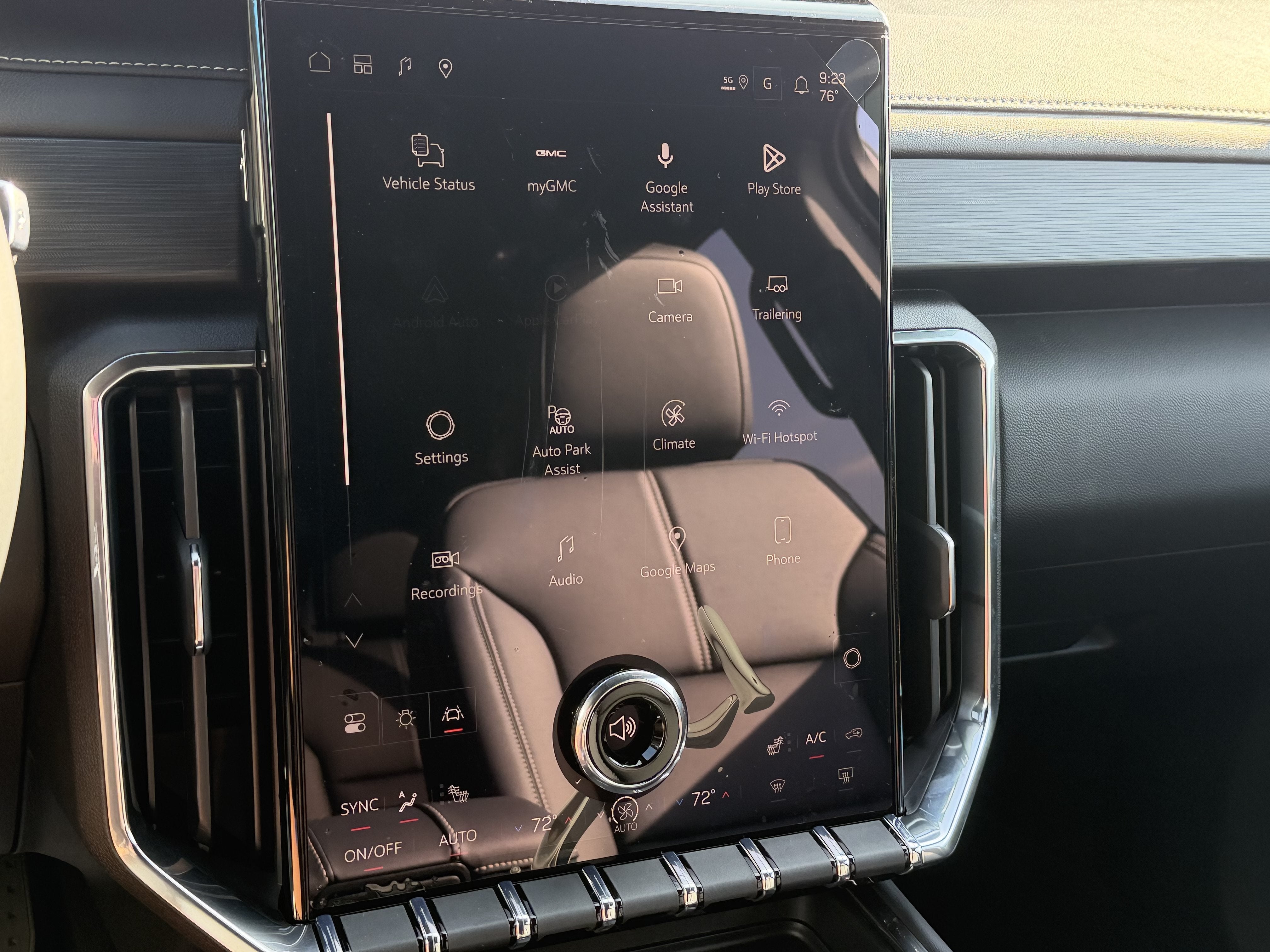 2027 GMC Acadia Elevation