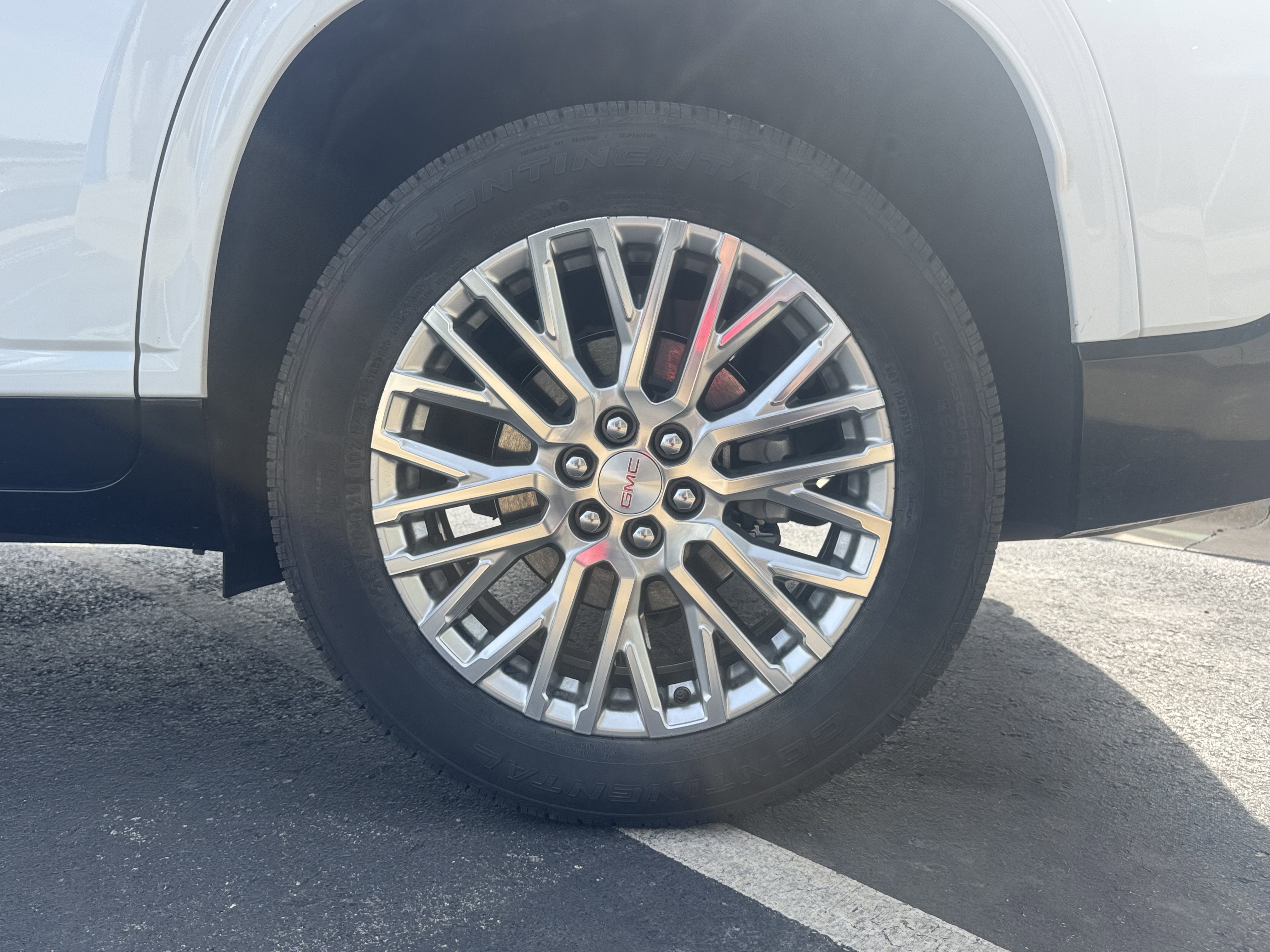 2025 GMC Acadia Denali