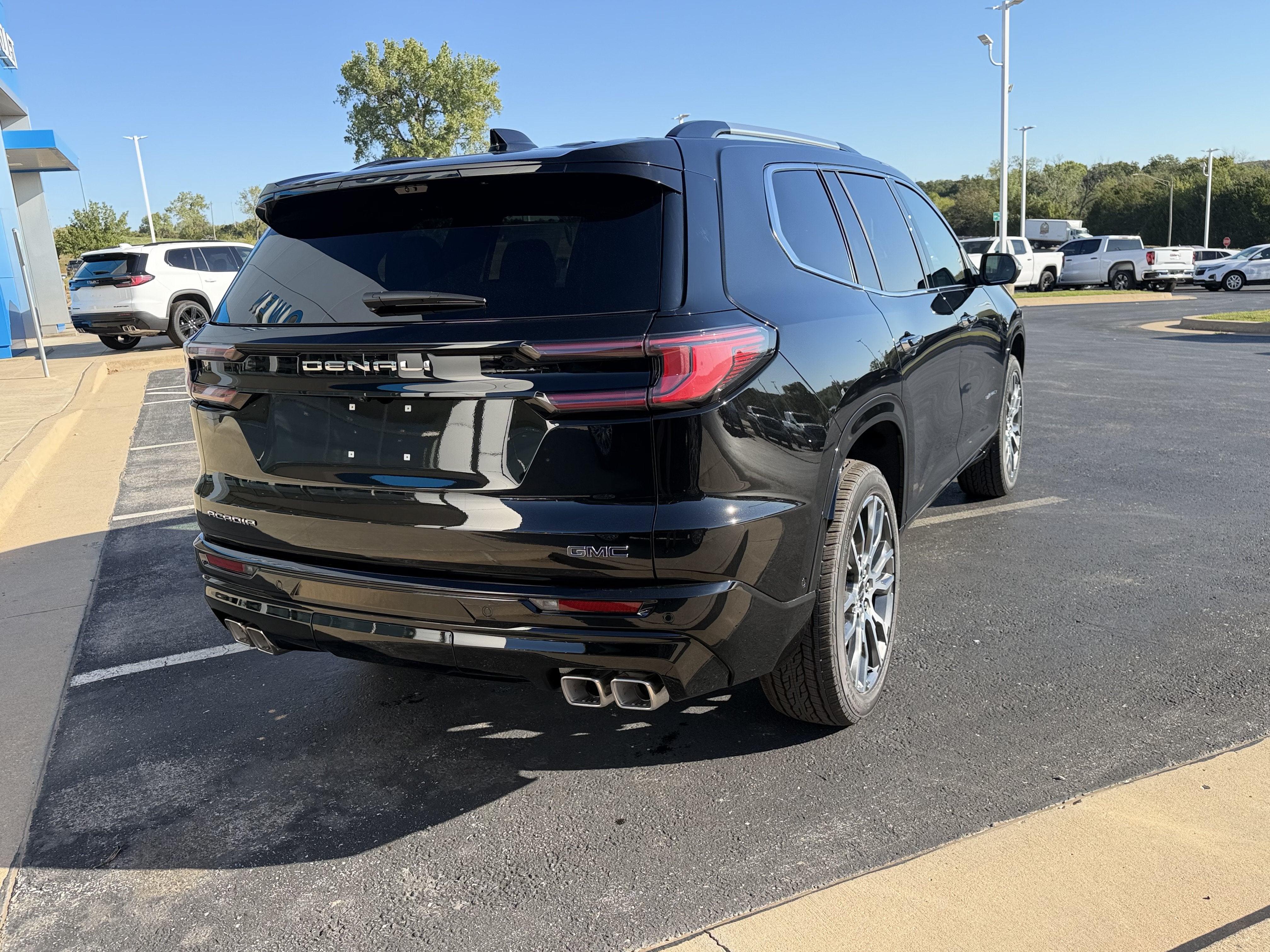 2027 GMC Acadia Denali Ultimate