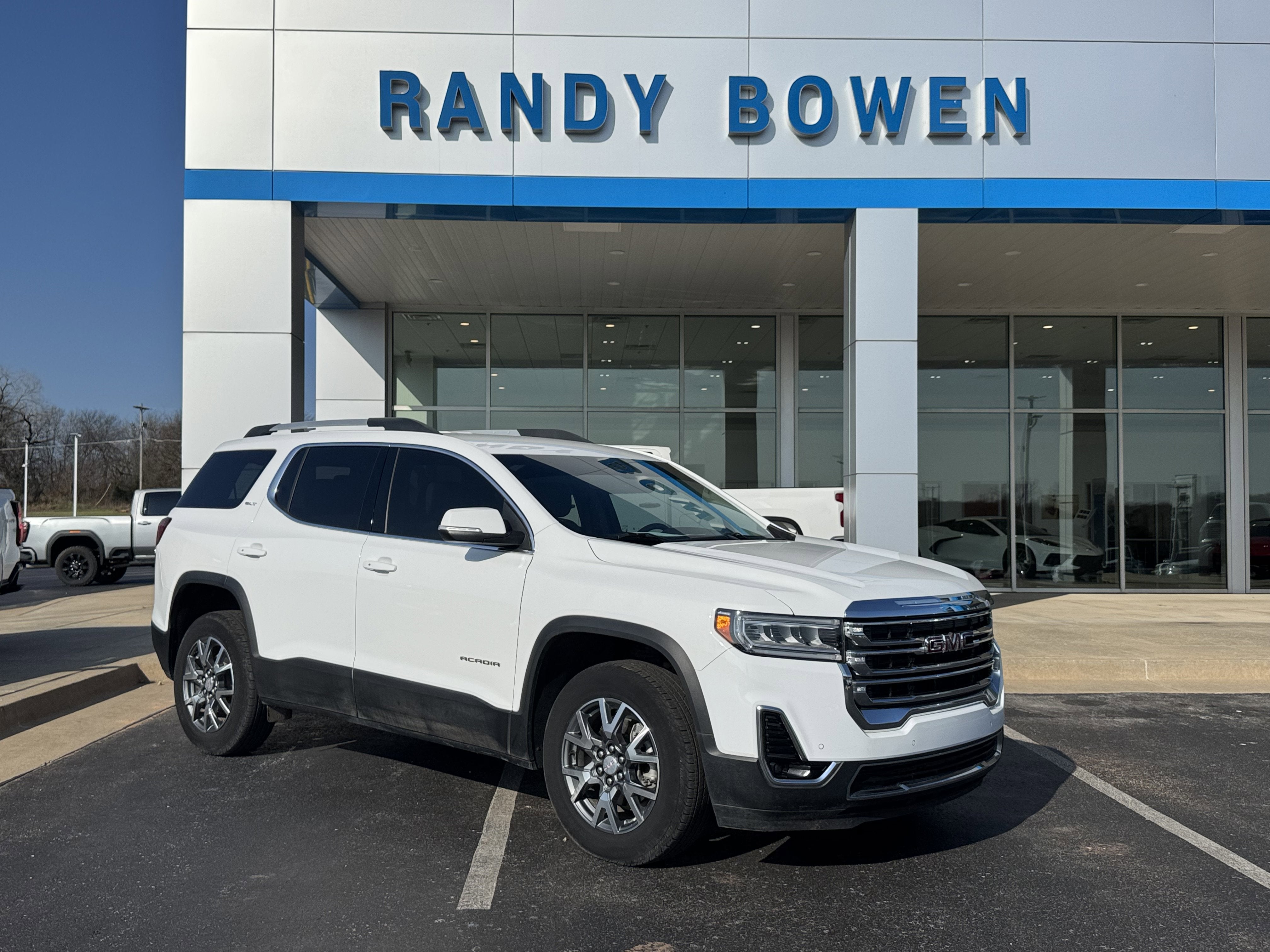 2023 GMC Acadia SLT
