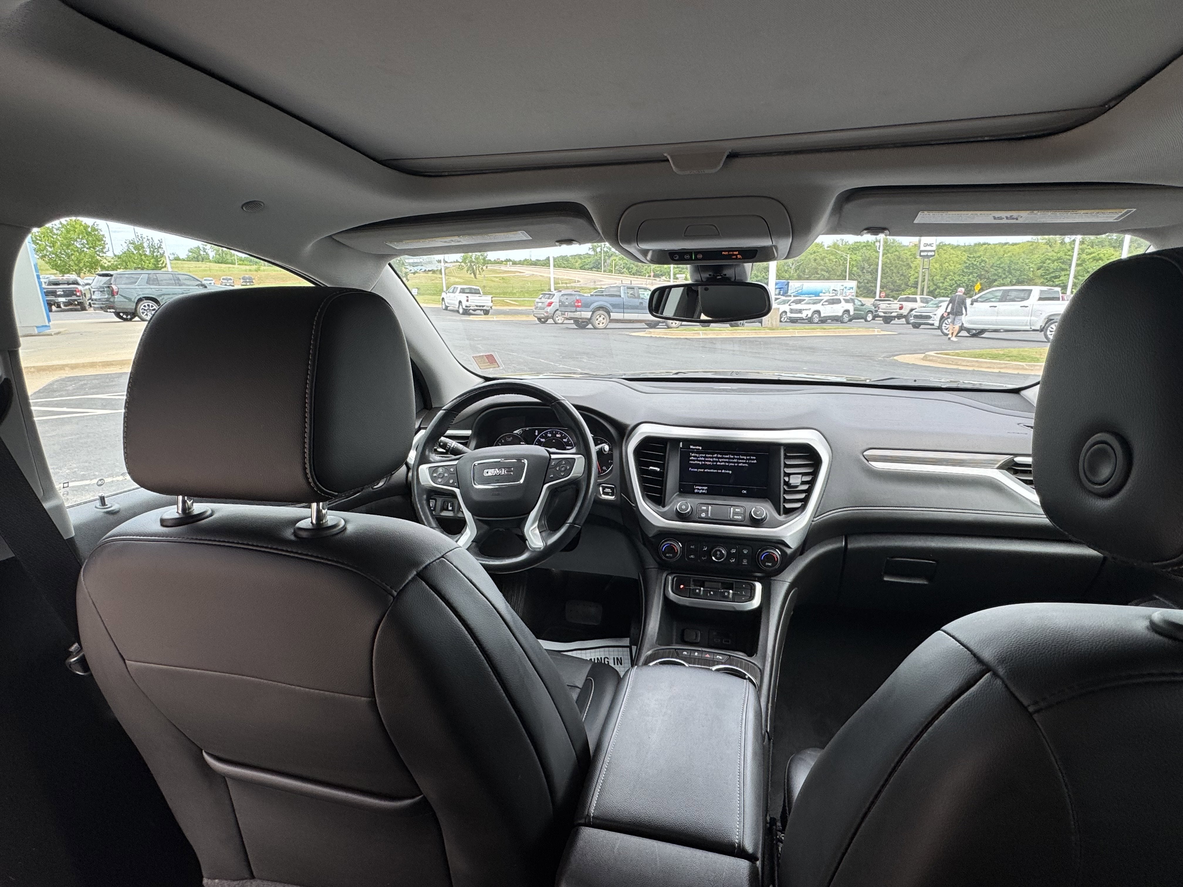 2022 GMC Acadia SLT