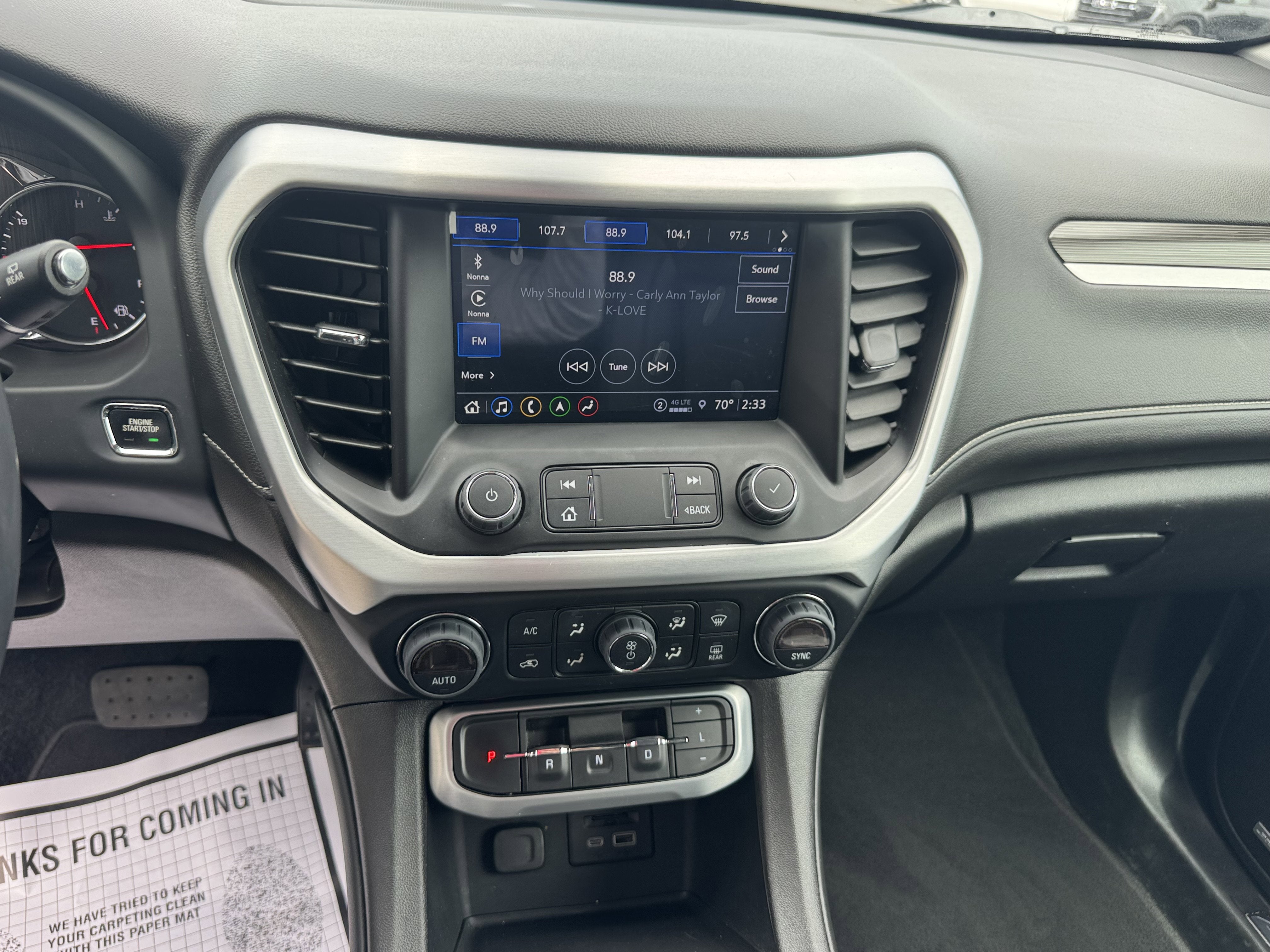 2022 GMC Acadia SLT