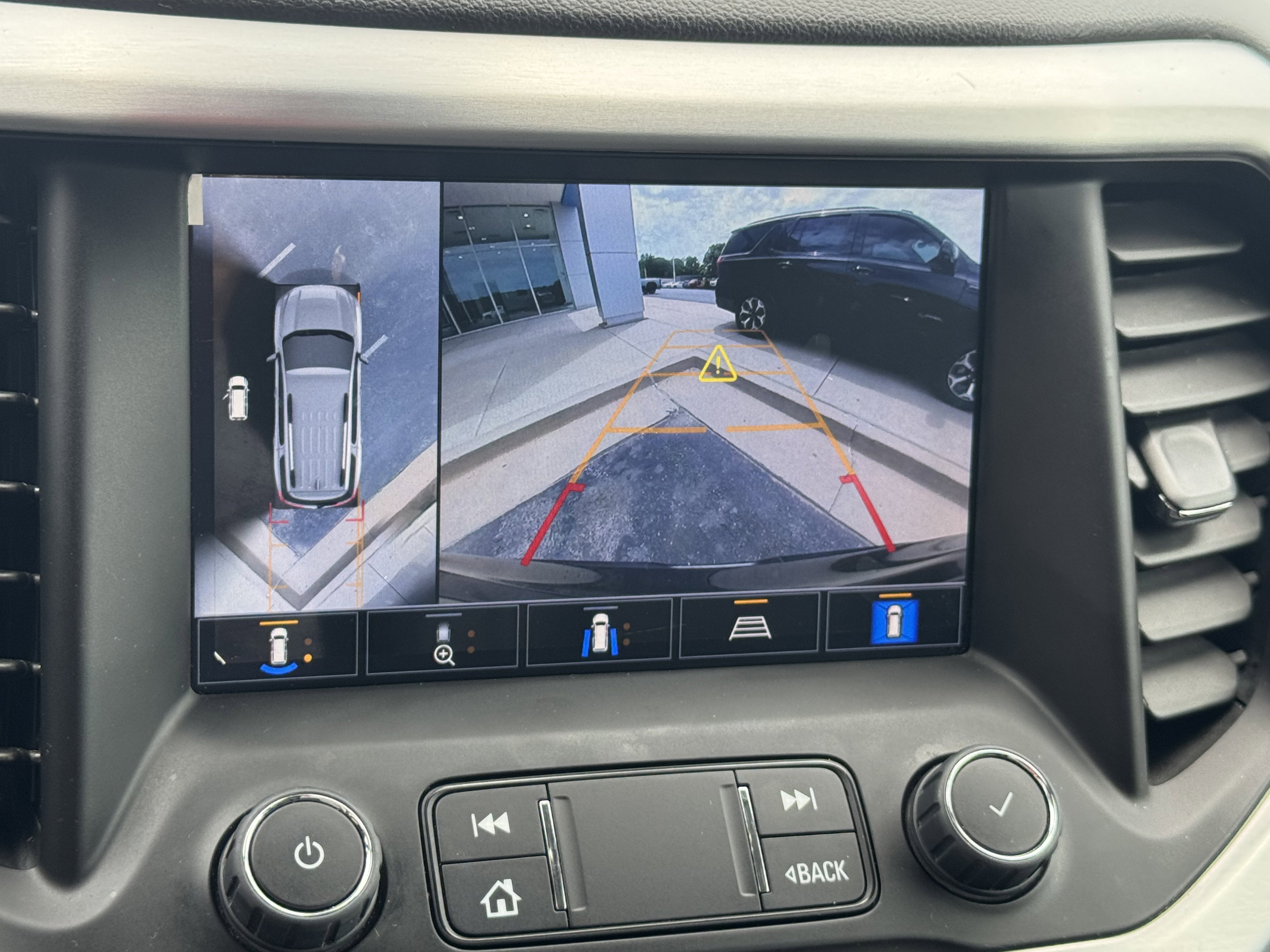 2022 GMC Acadia SLT