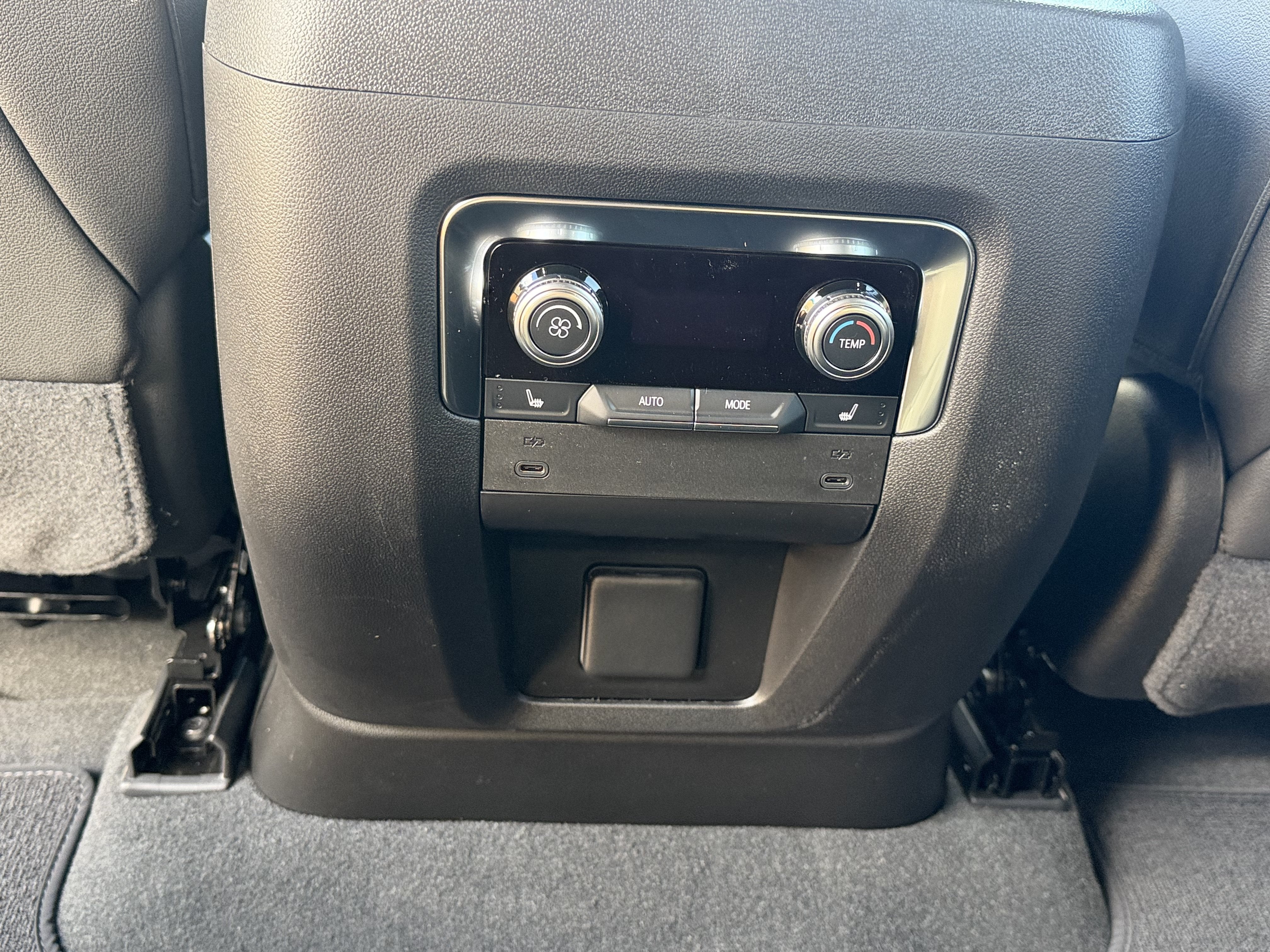2027 GMC Yukon AT4