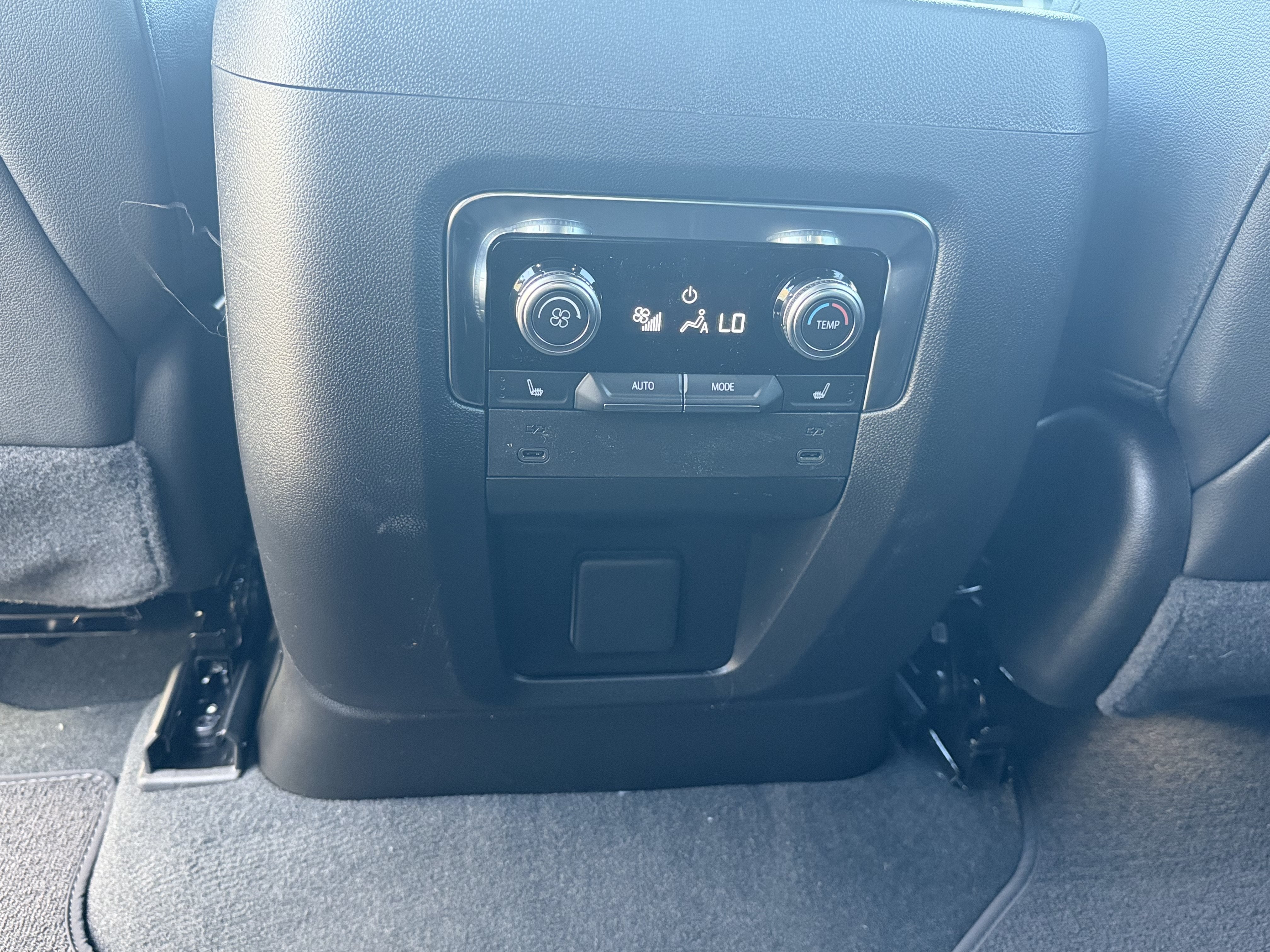 2027 GMC Yukon AT4