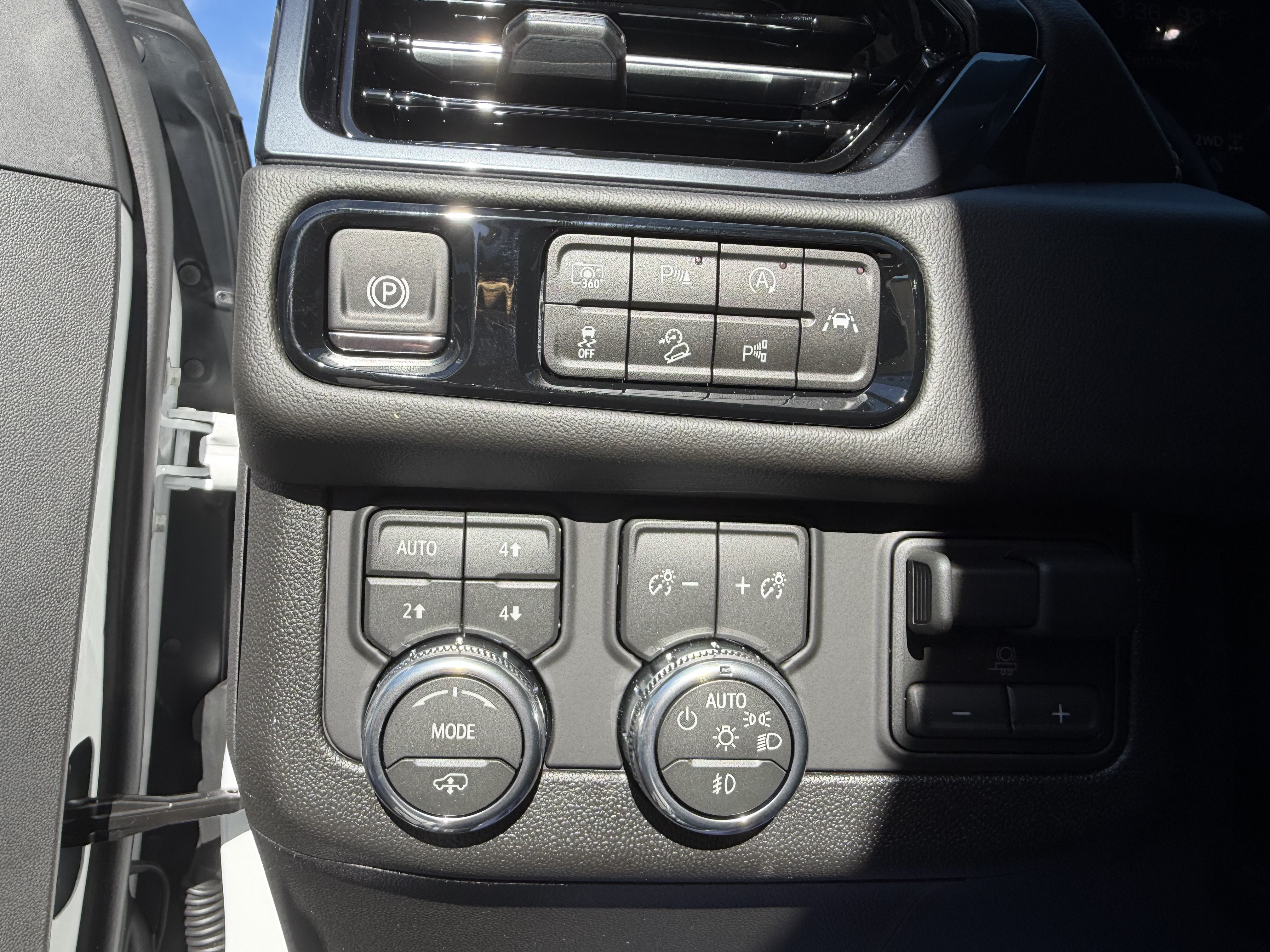 2027 GMC Yukon AT4