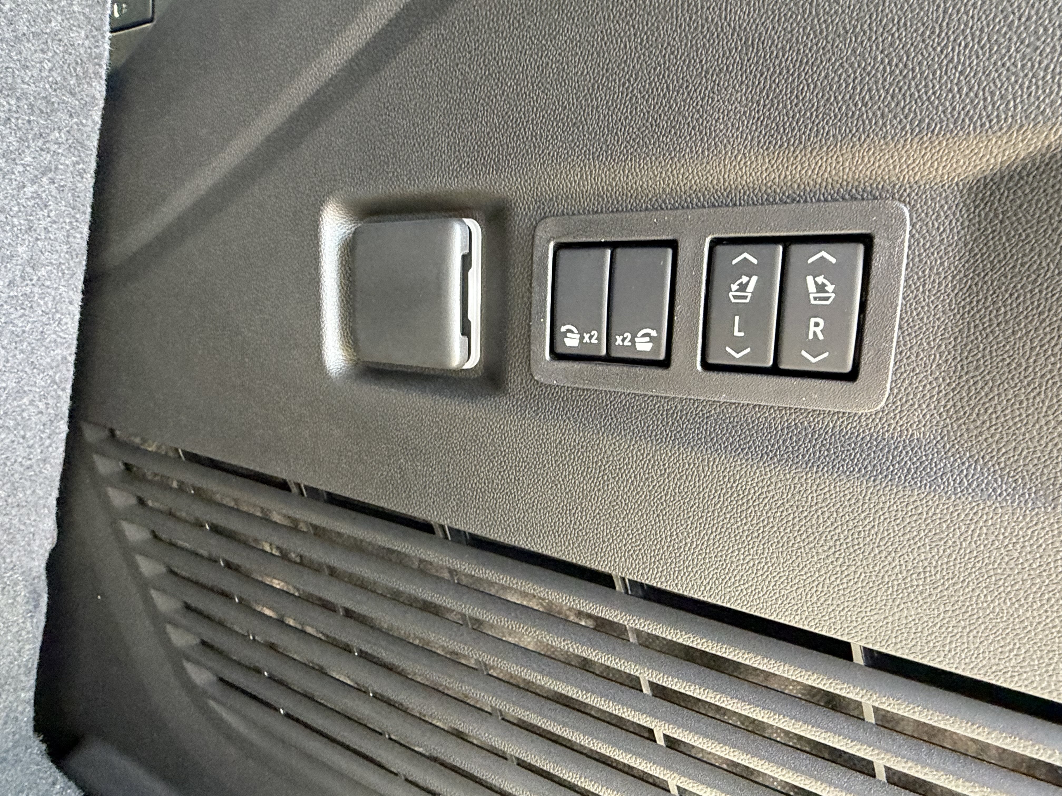 2027 GMC Yukon AT4