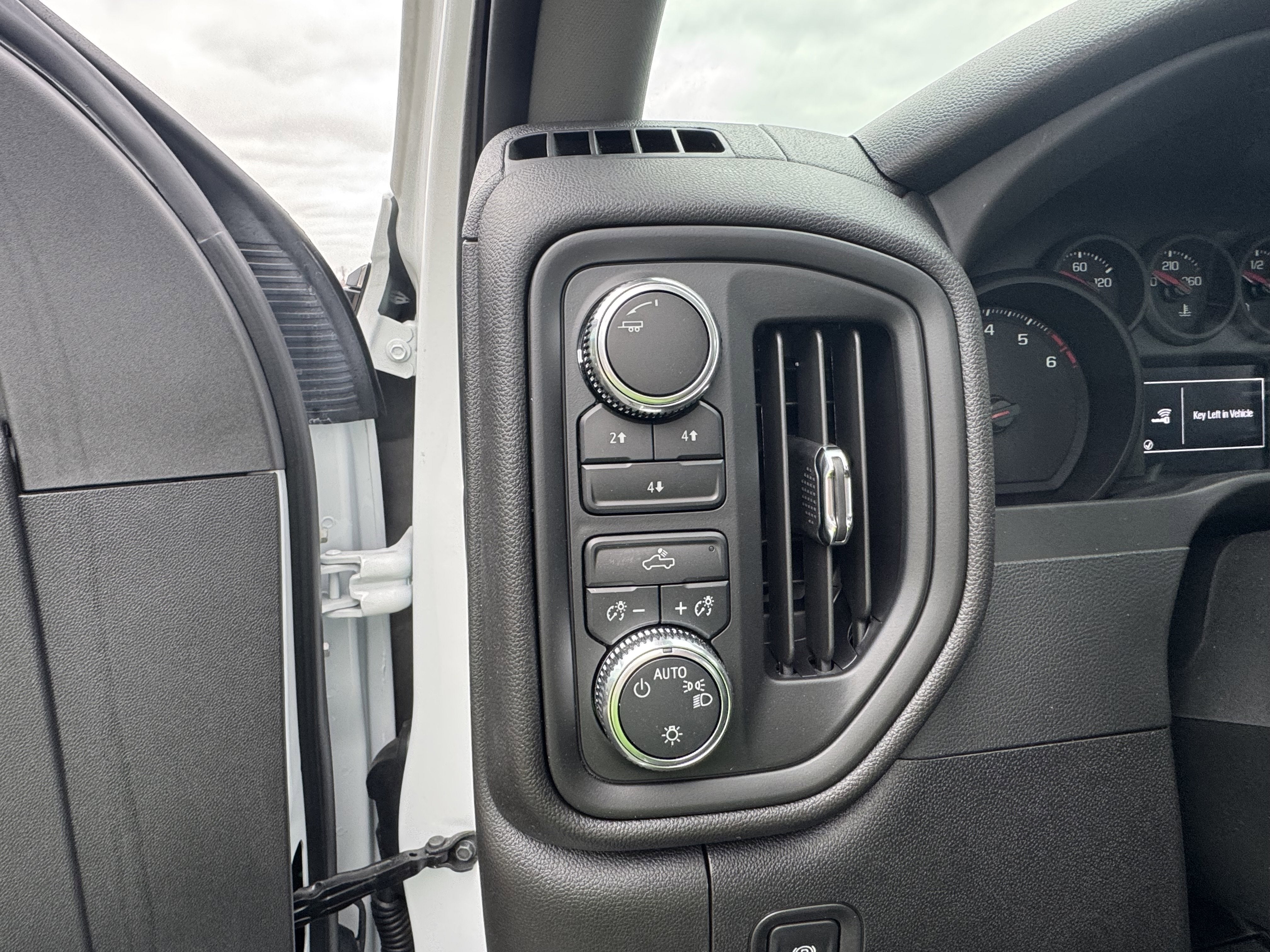 2025 GMC Sierra 2500 HD Pro