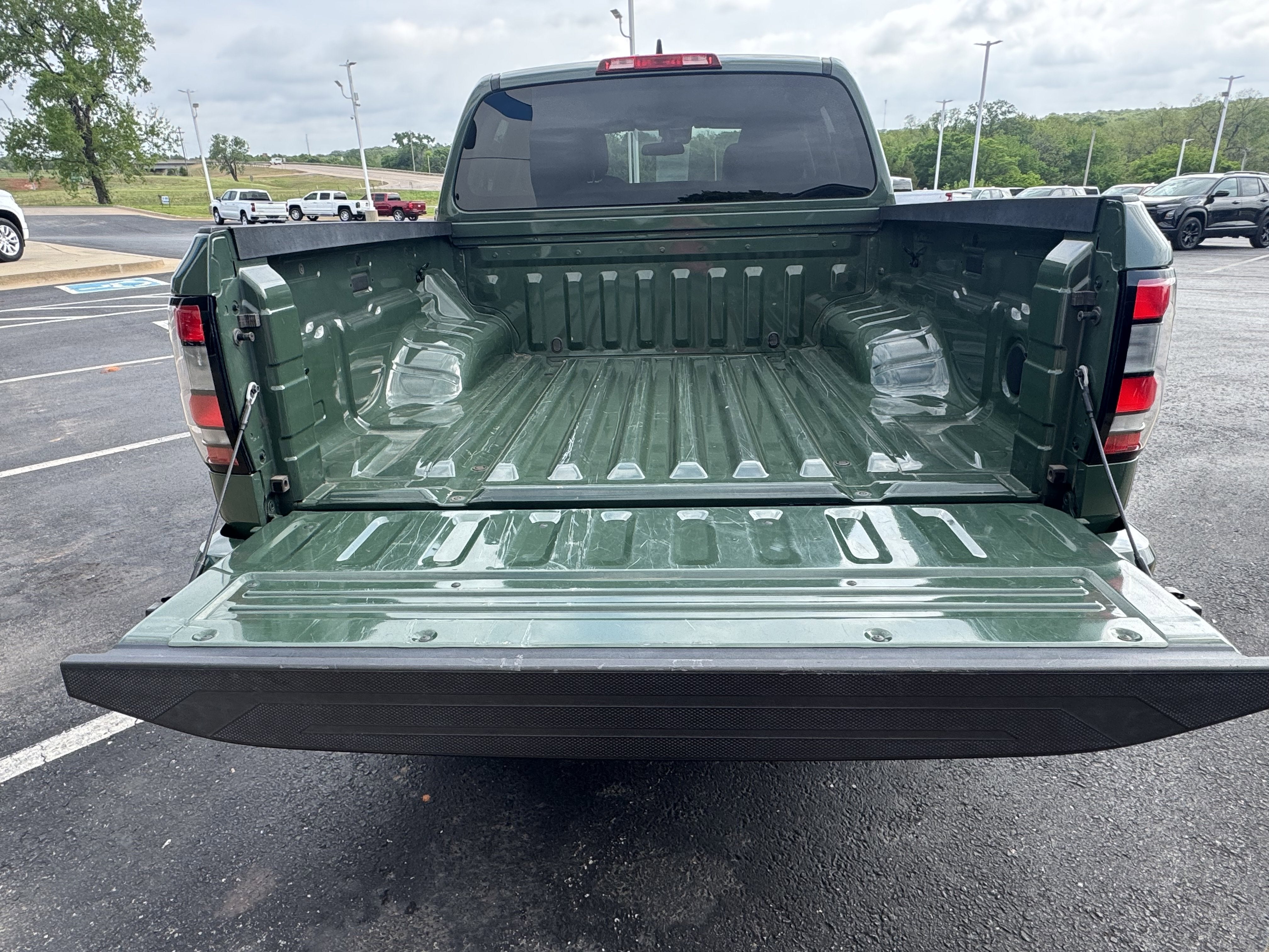 2022 Nissan Frontier SV