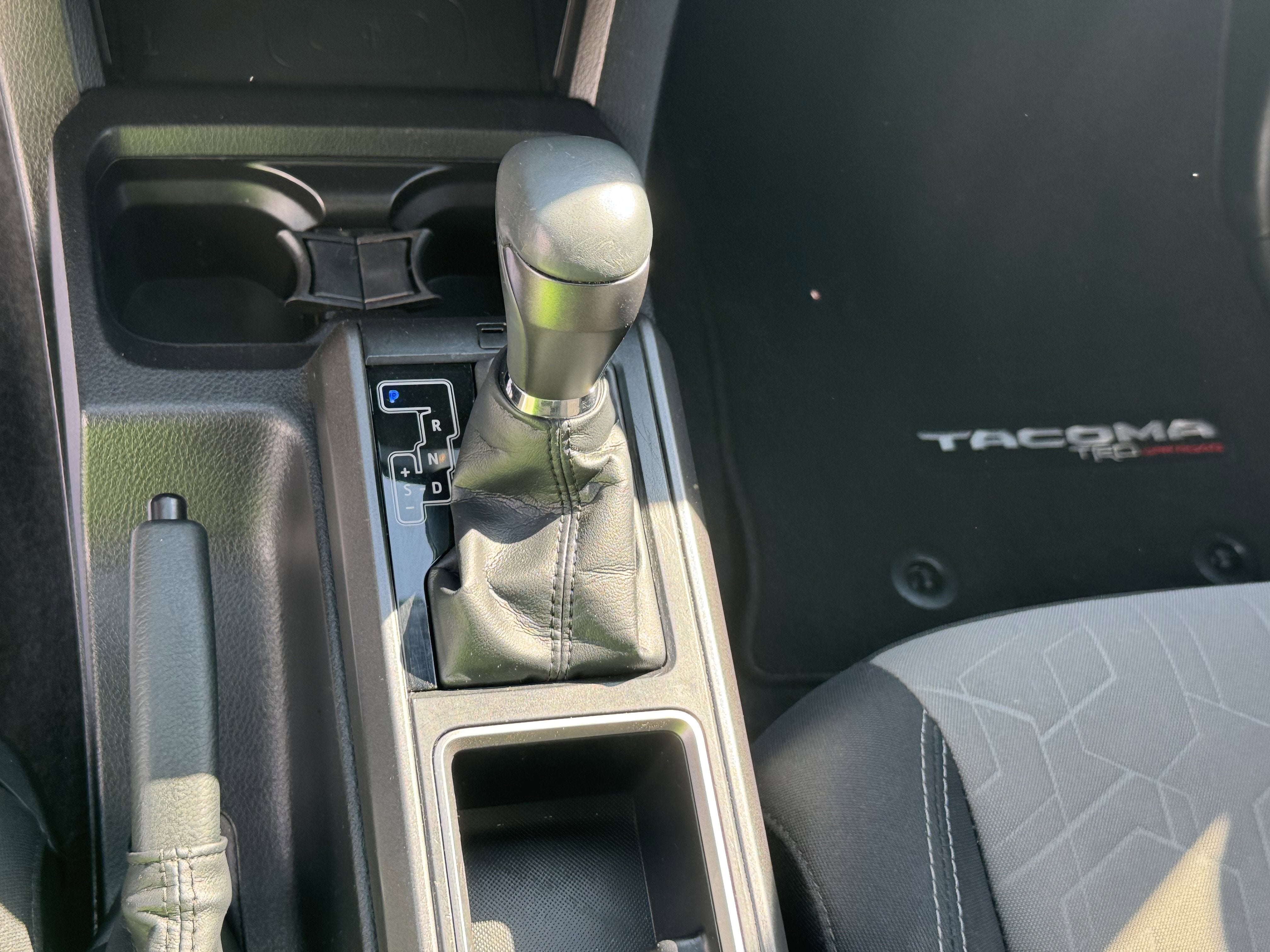 2022 Toyota Tacoma 4WD SR