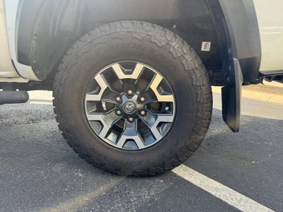 2022 Toyota Tacoma 4WD SR