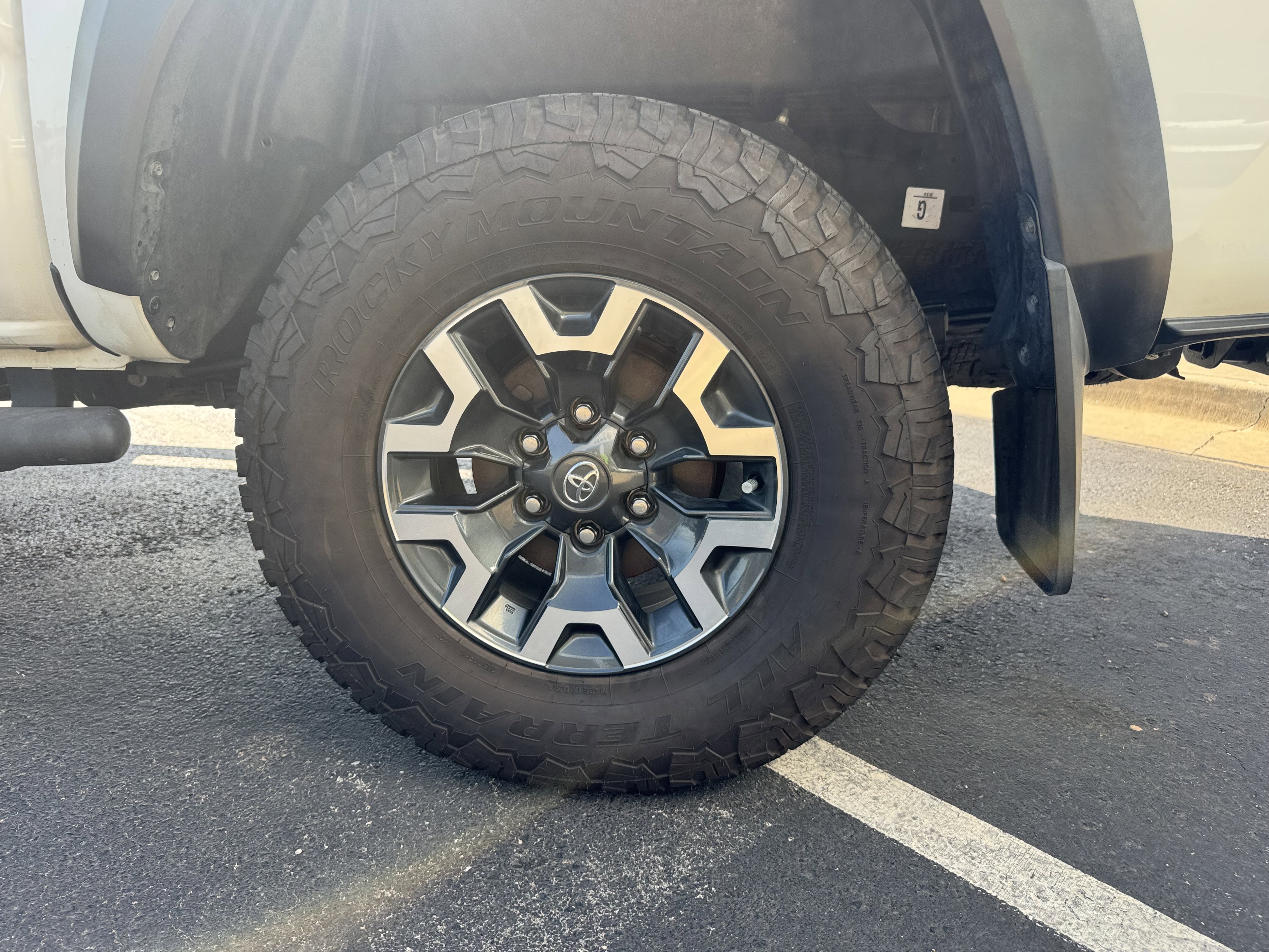 2022 Toyota Tacoma 4WD SR