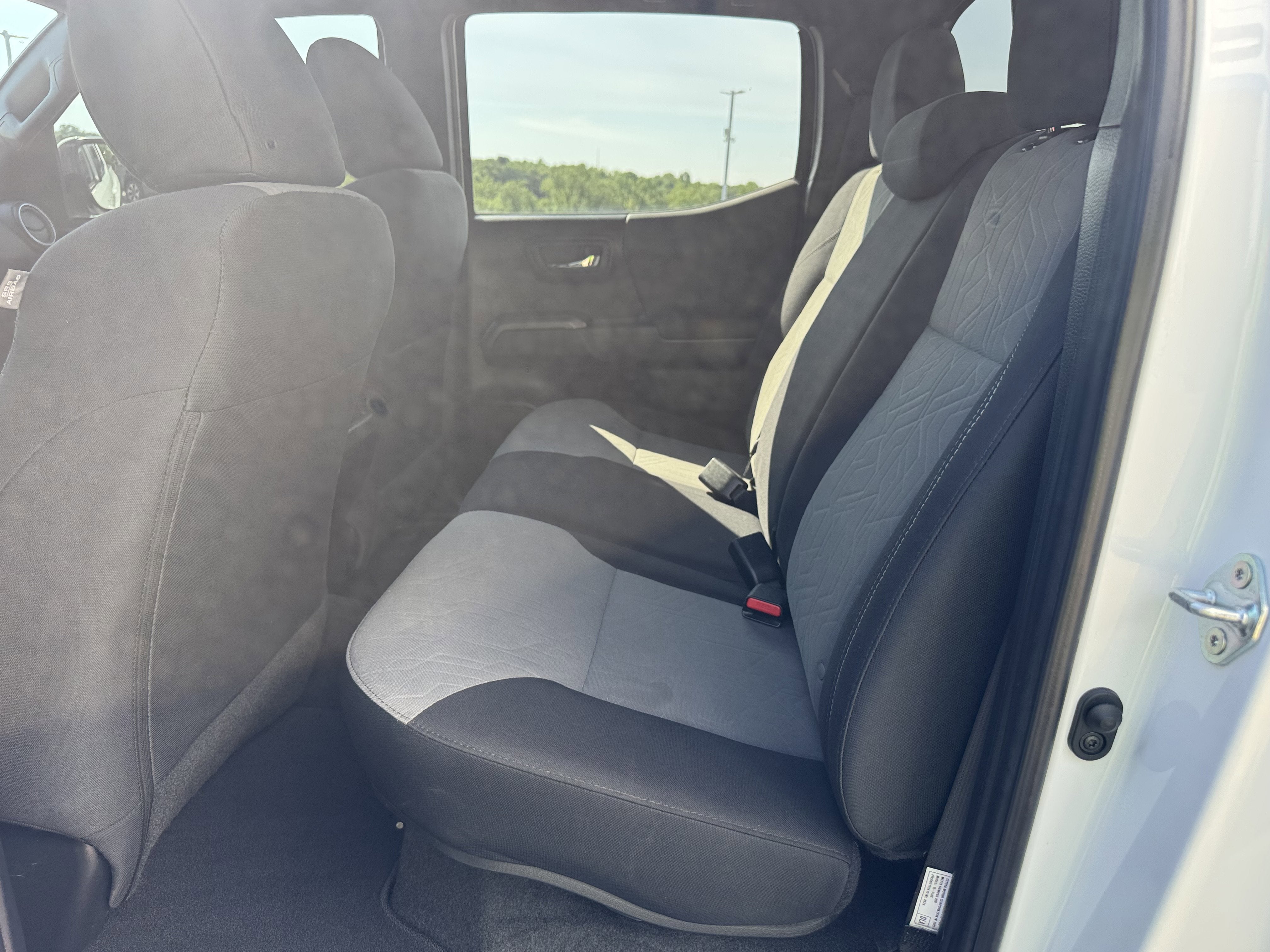 2022 Toyota Tacoma 4WD SR