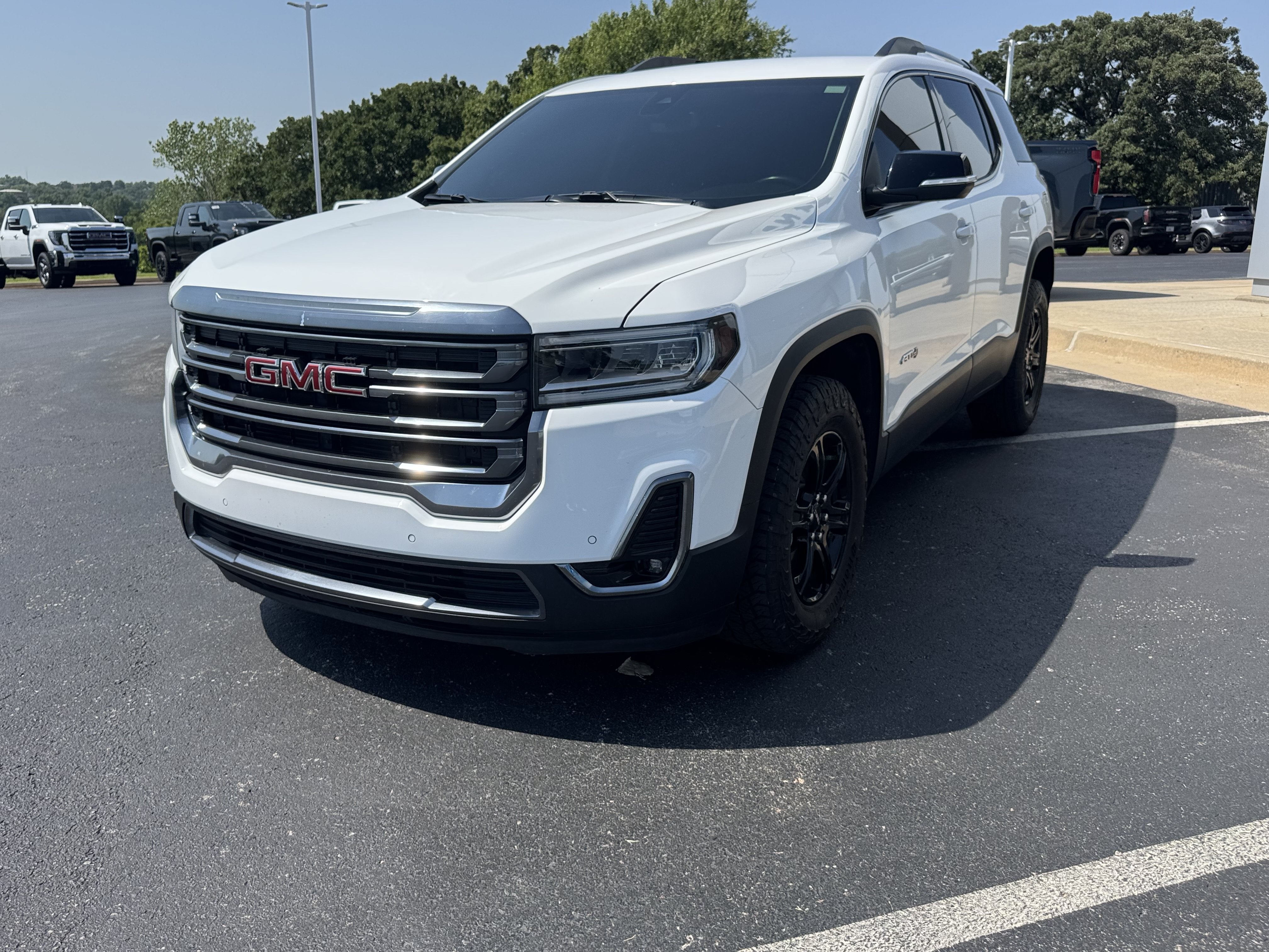2022 GMC Acadia AT4