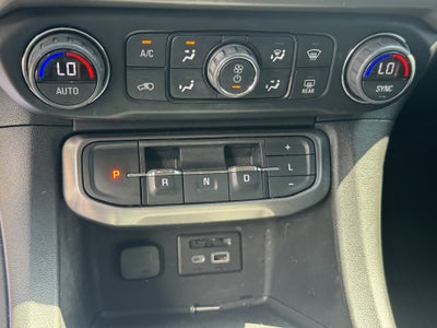 2022 GMC Acadia AT4