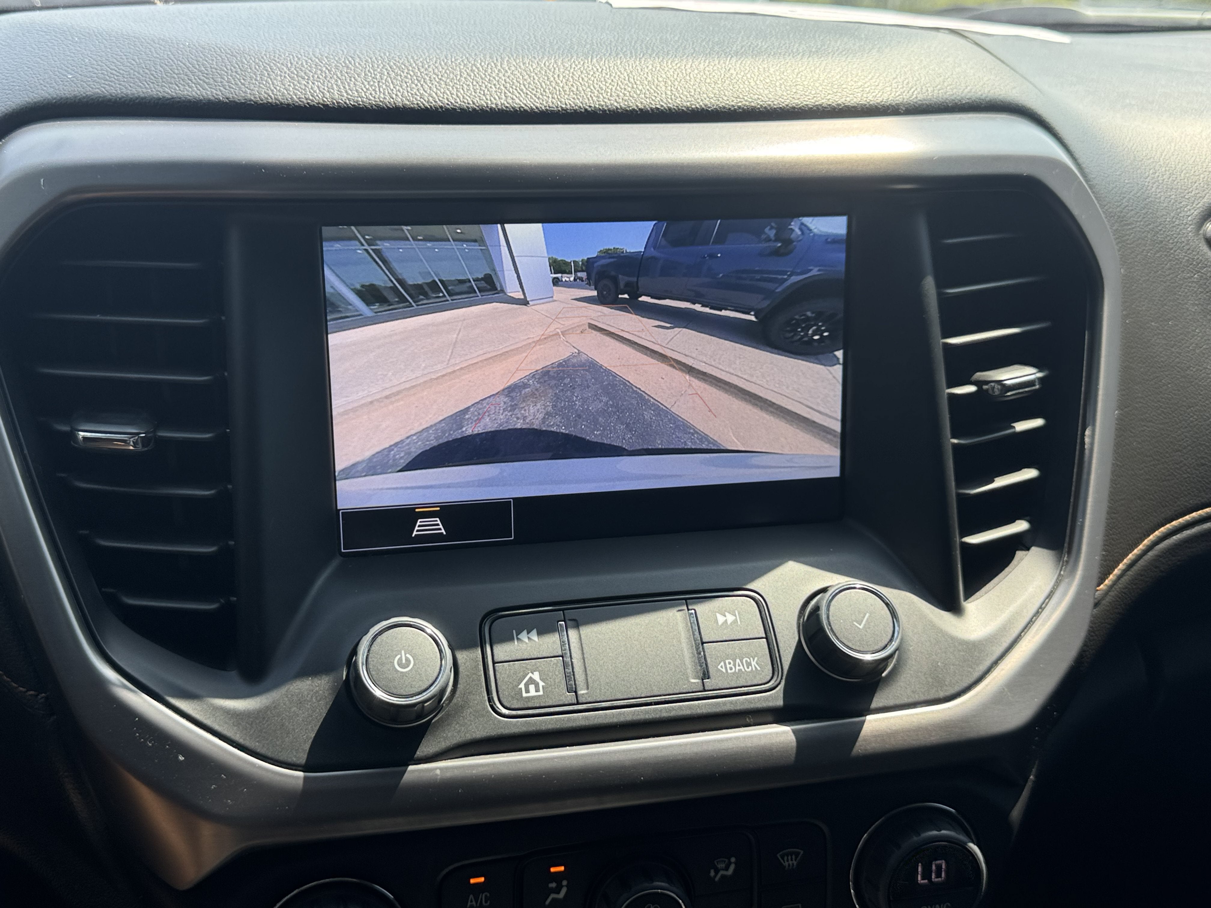 2022 GMC Acadia AT4