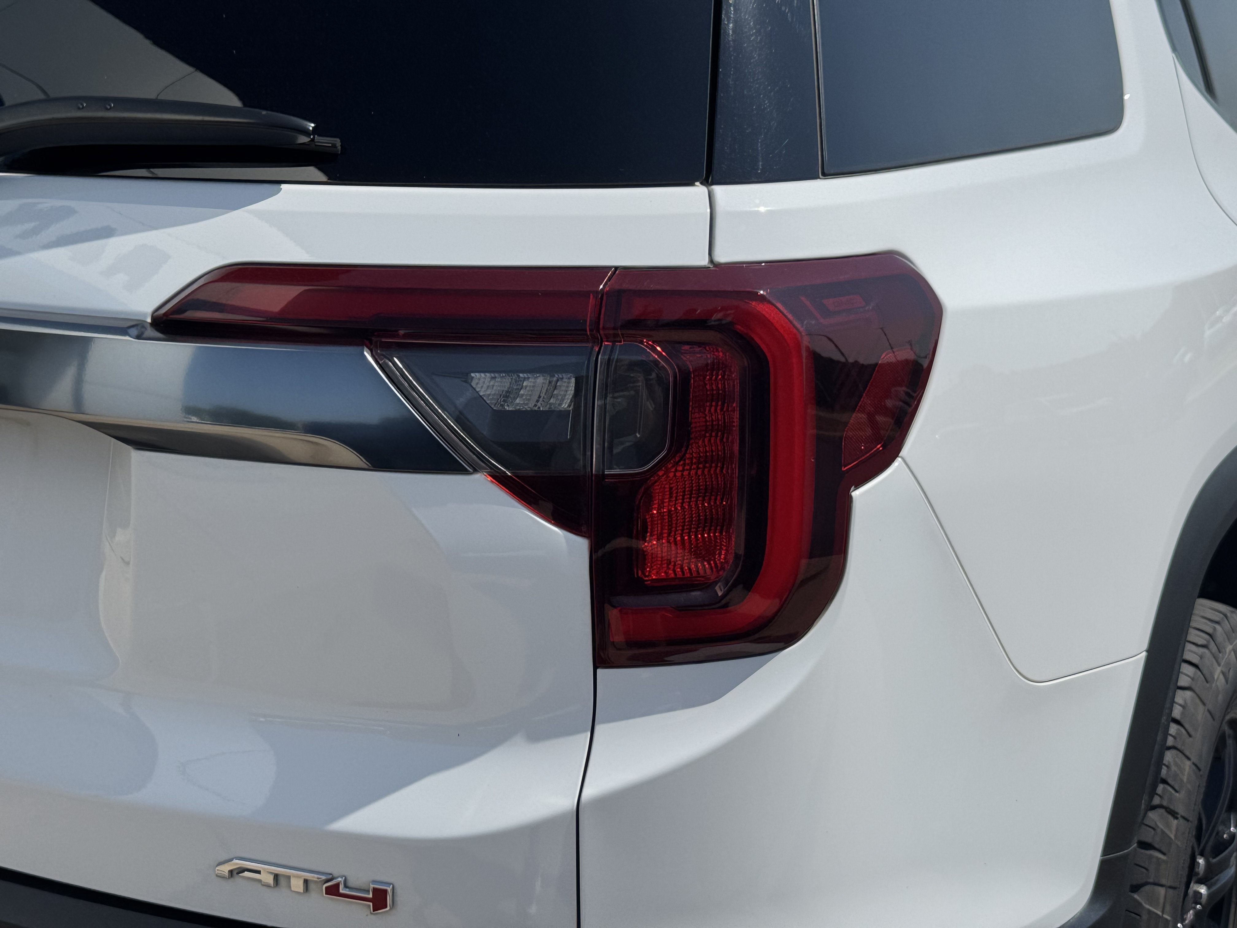 2022 GMC Acadia AT4