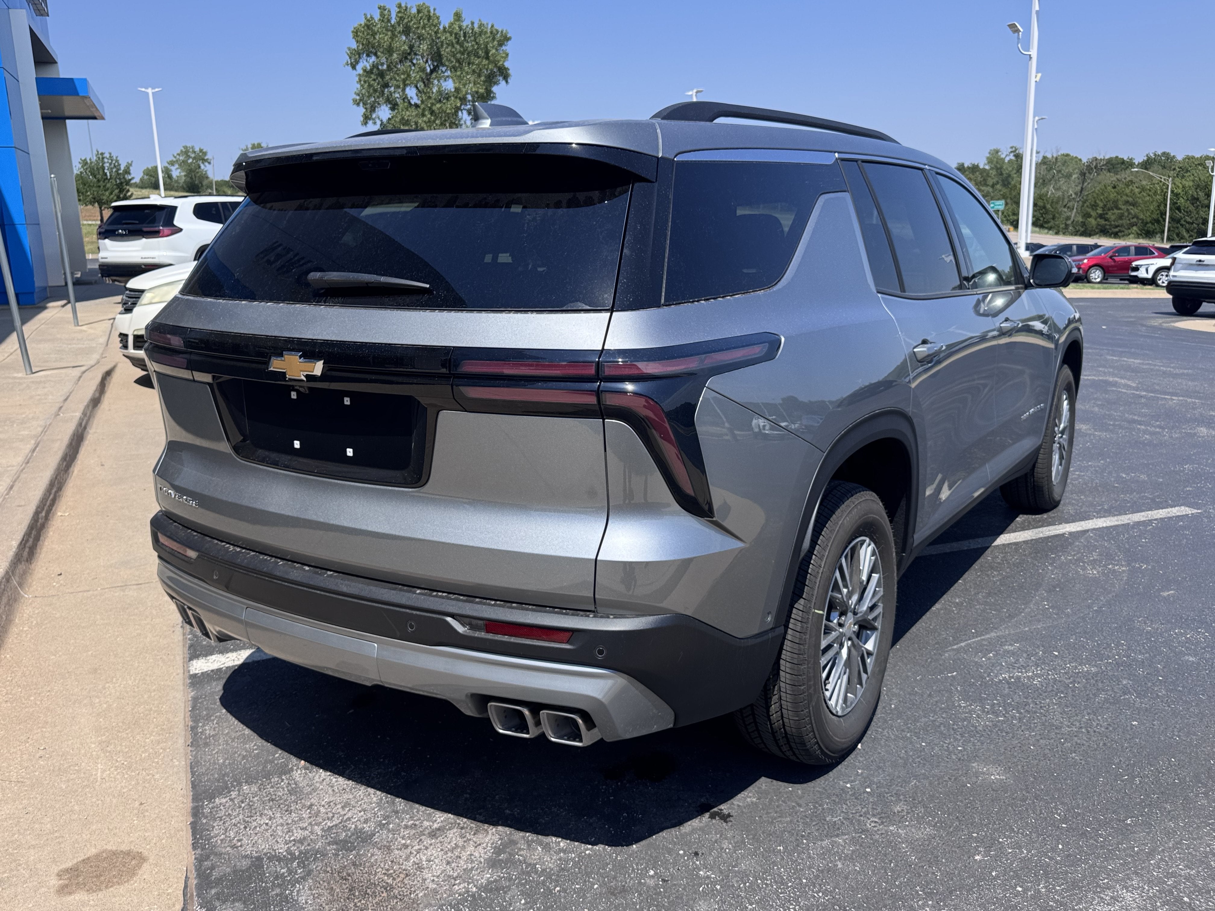2027 Chevrolet Traverse LT