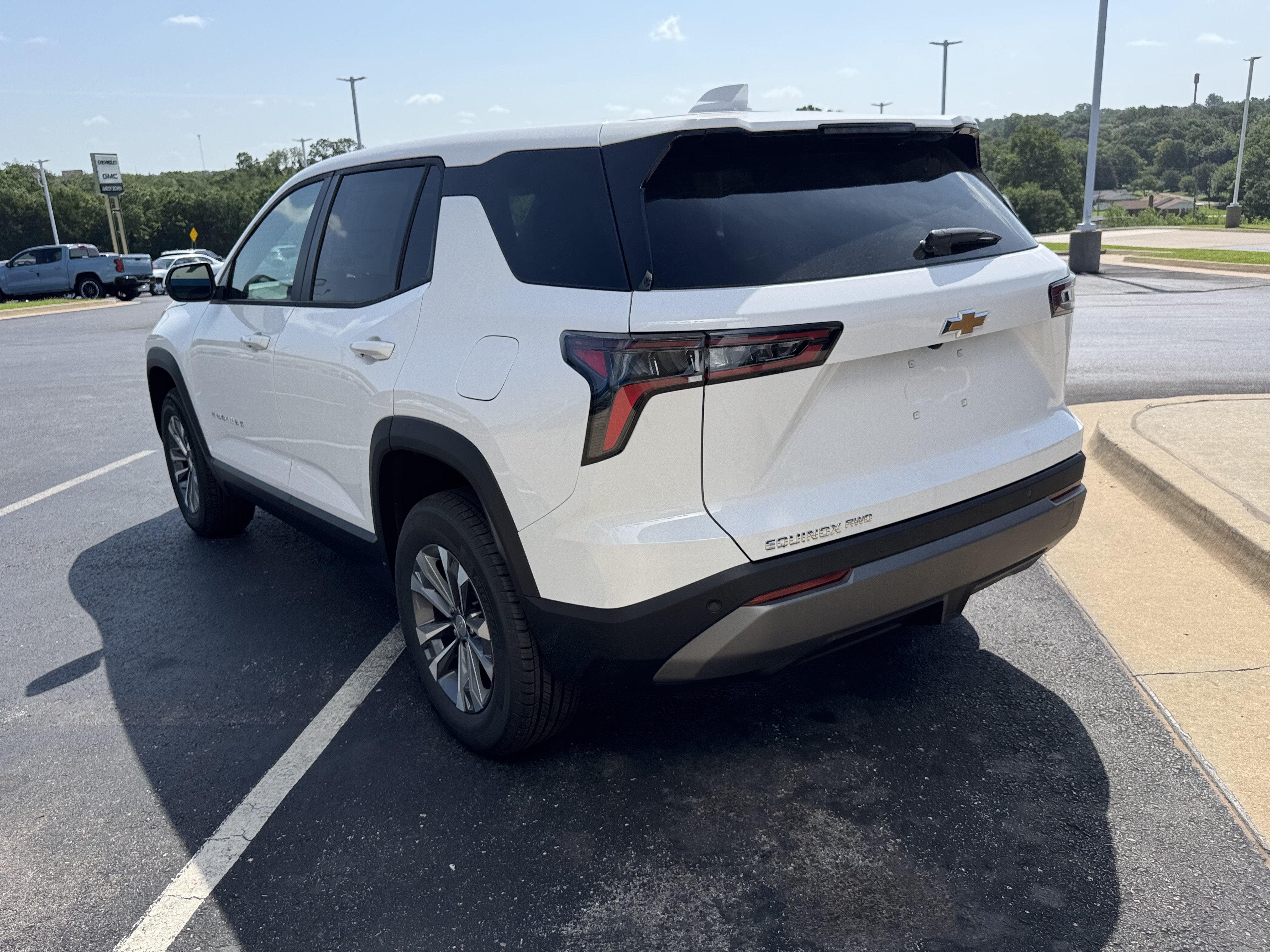2027 Chevrolet Equinox LT