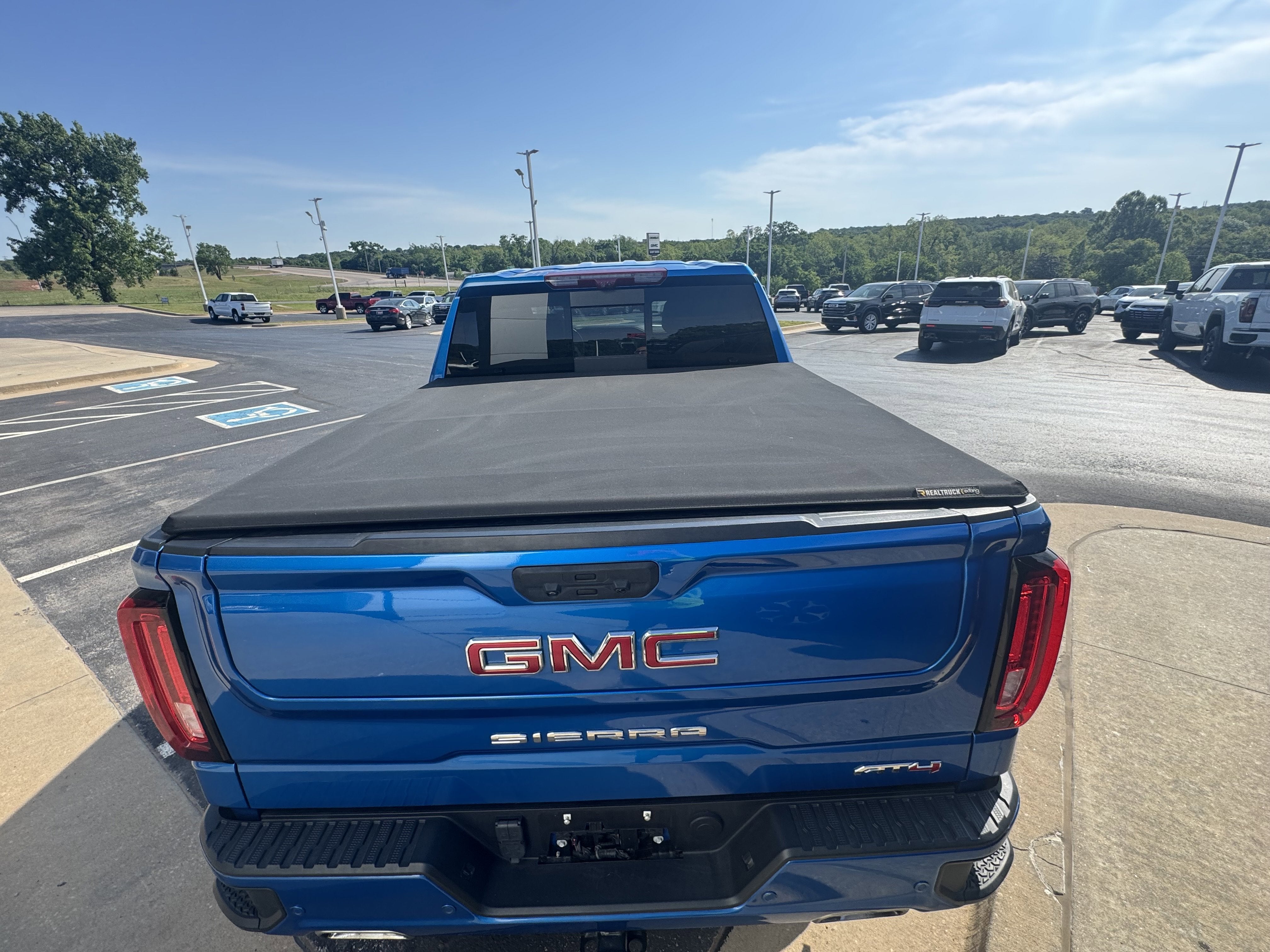 2024 GMC Sierra 1500 AT4